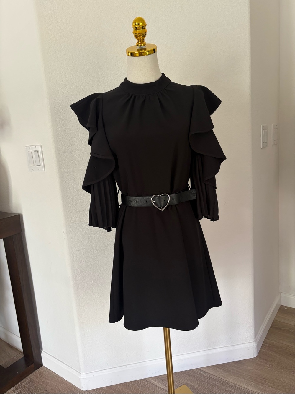 Gracia Black Mini Dress with Heart Buckle Belt